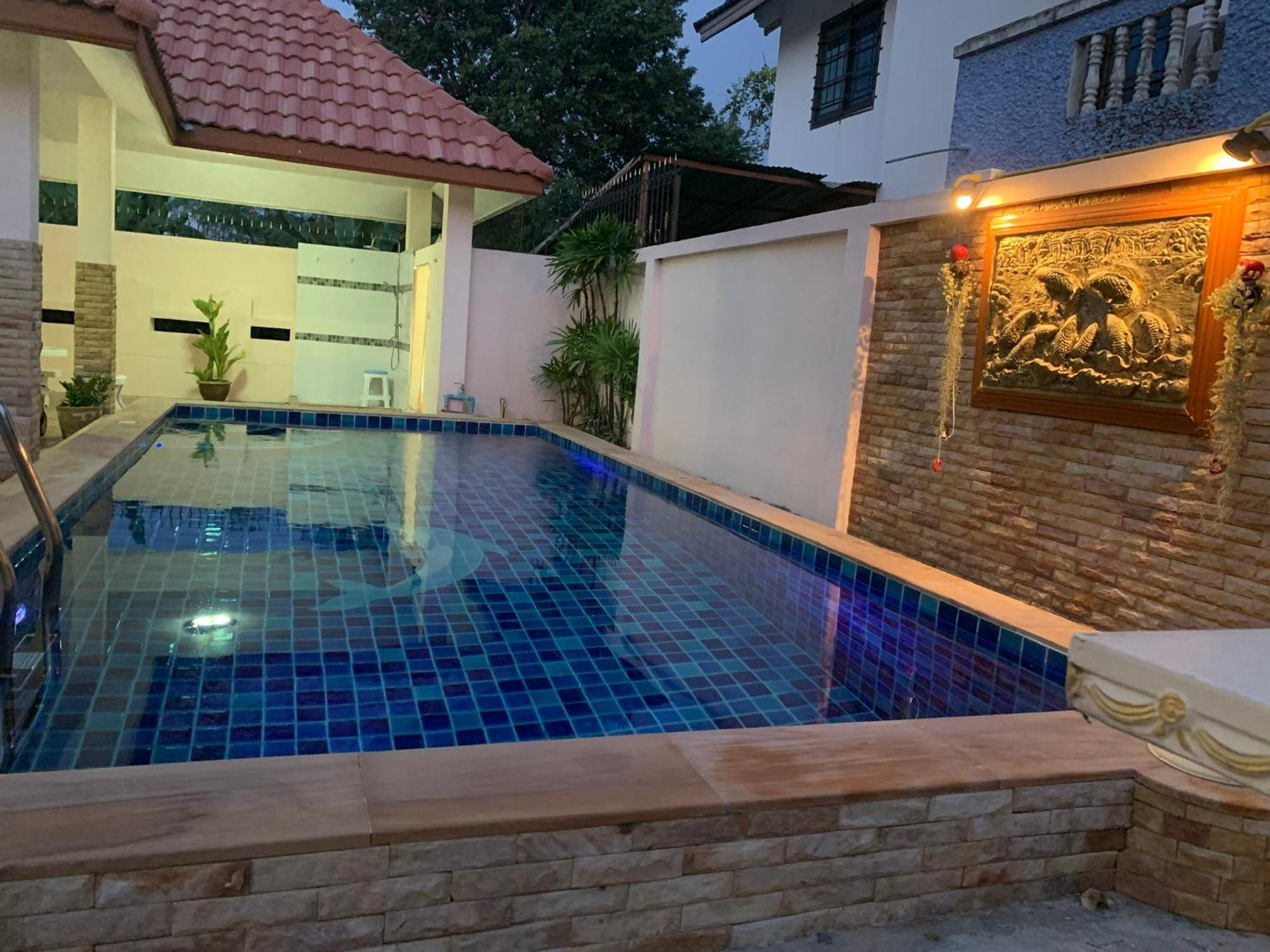 Yoch Pool Villa Pattaya Exteriör bild