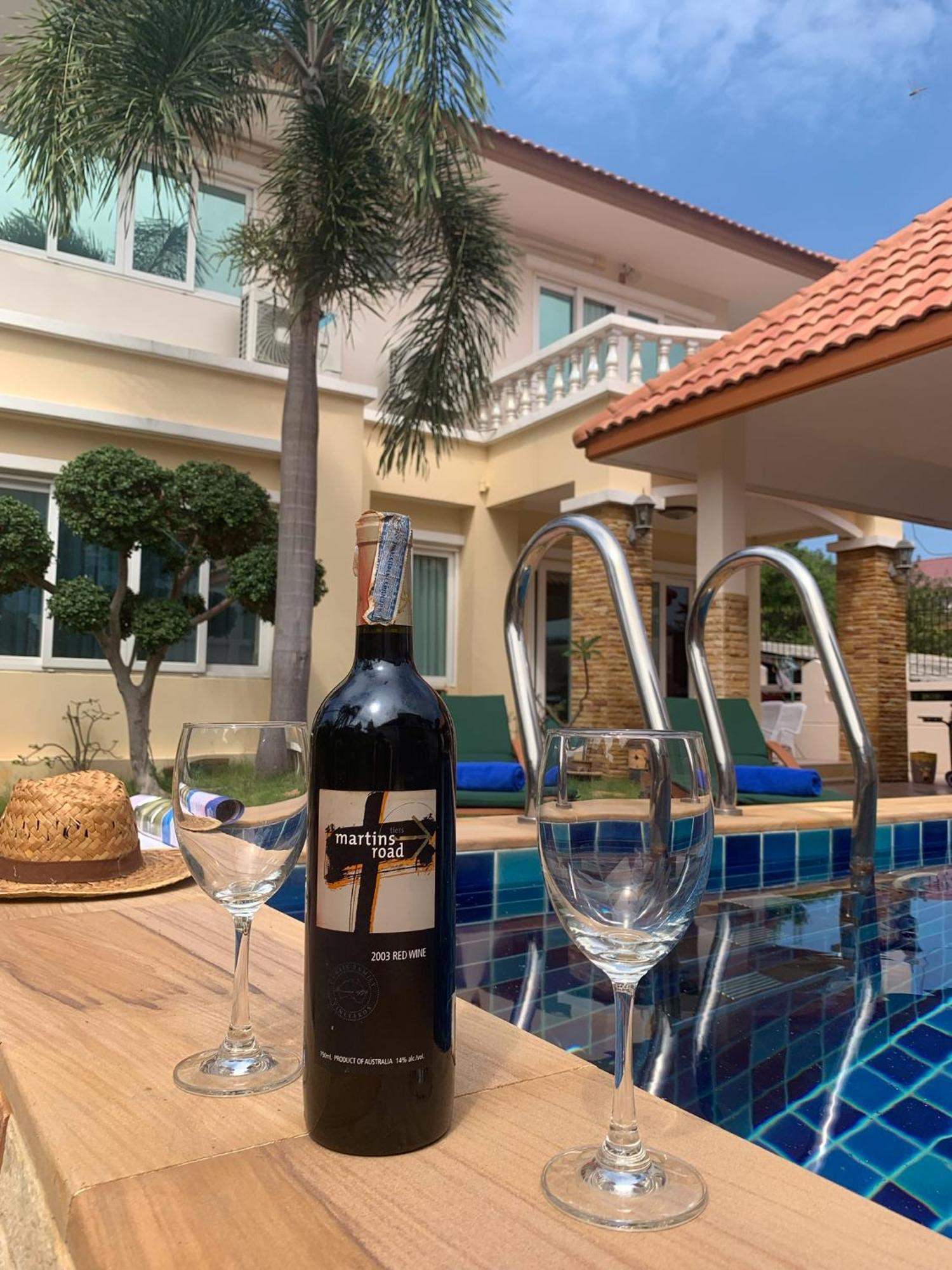 Yoch Pool Villa Pattaya Exteriör bild