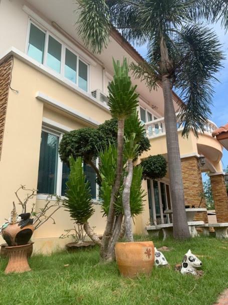 Yoch Pool Villa Pattaya Exteriör bild